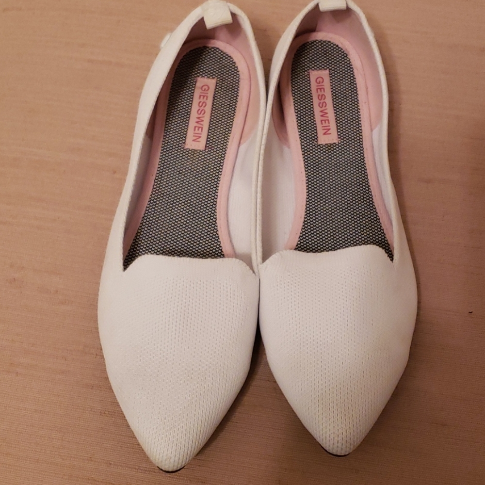Giesswein Pointed Ballet Flats/NWOT